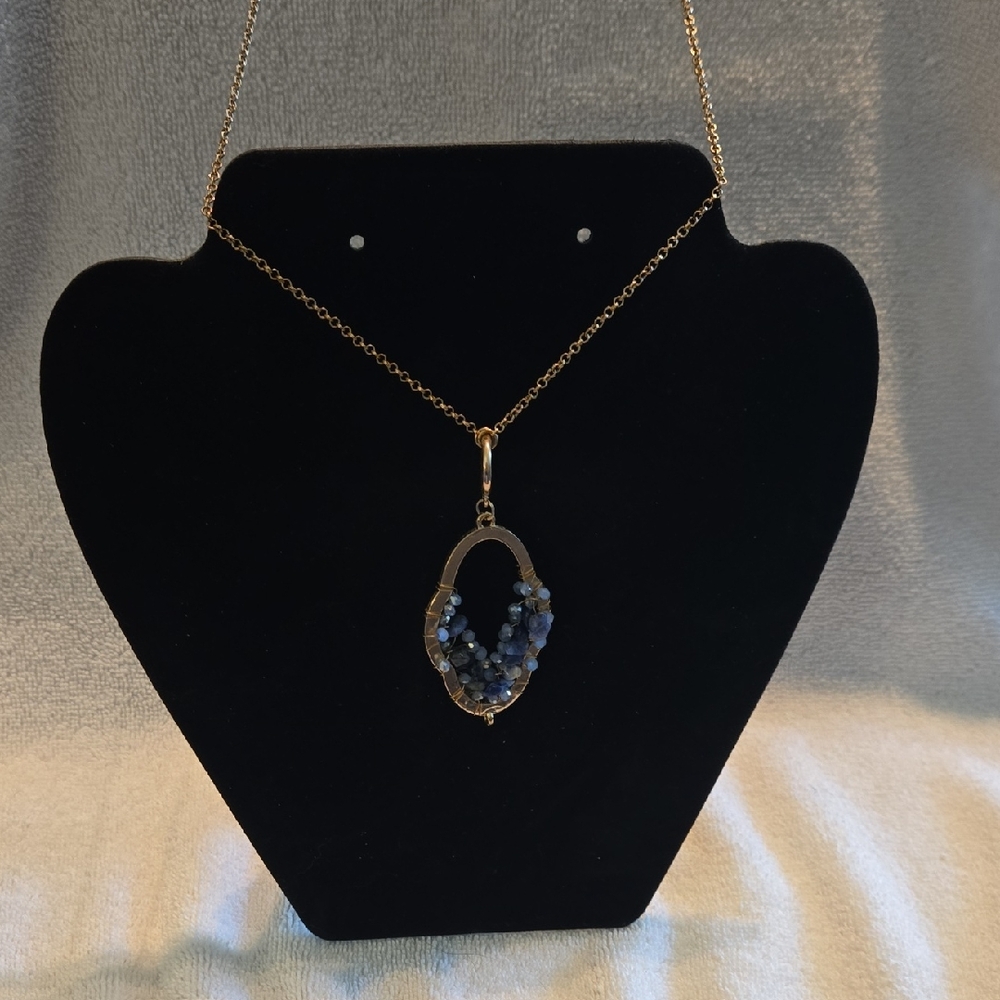 34" Gold and Blue Beaded Pendant Necklace